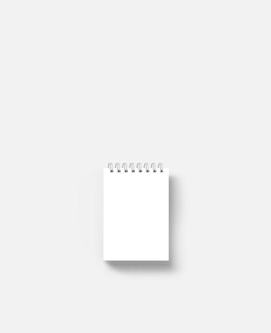Mini caderno A7 liso, folhas brancas e capa branca, espiral metálica