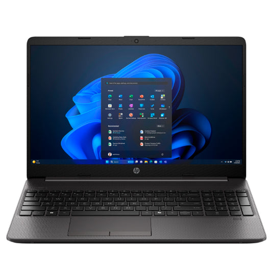 Portátil HP 250R G9 aberto de cor cinza escuro, exibindo o ambiente de trabalho do Windows 11 no seu ecrã de 15.6 polegadas com teclado numérico completo.