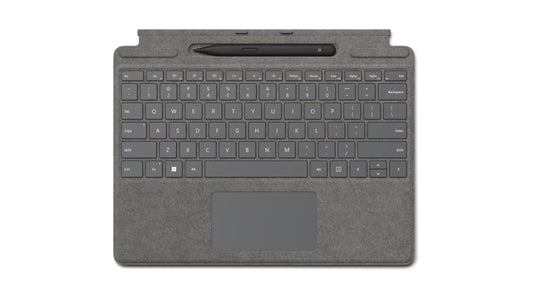 Capa teclado original Microsoft Surface Pro Signature em tecido Alcantara preto com a caneta digital Slim Pen 2 guardada no seu compartimento de carregamento magnético.