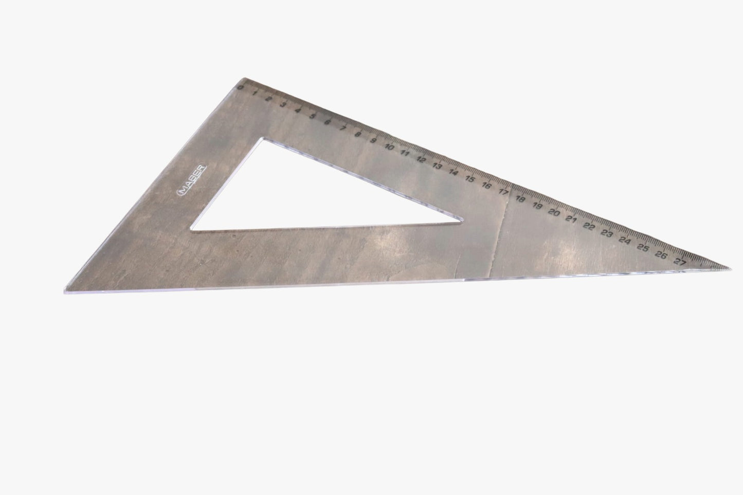 Esquadro transparente da marca Maber com escala milimétrica preta e nítida, ideal para desenho técnico e geometria, apresentado sobre fundo branco.