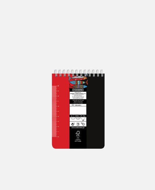 Caderno A6 Makenotes com capa vermelha e preta, espiral e folhas lisas